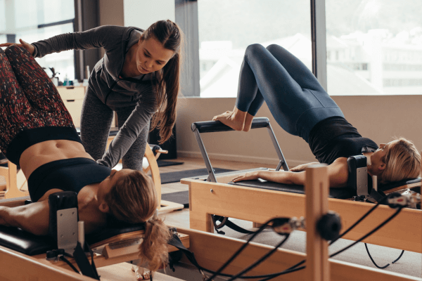 4-1 Meditação em Movimento: Como Yoga e Pilates Ajudam na Saúde Mental